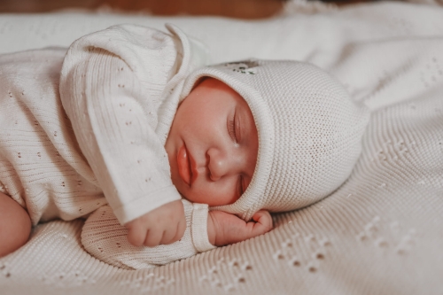 bonetka Cheviot Meri Fairt krem merino (1).jpg